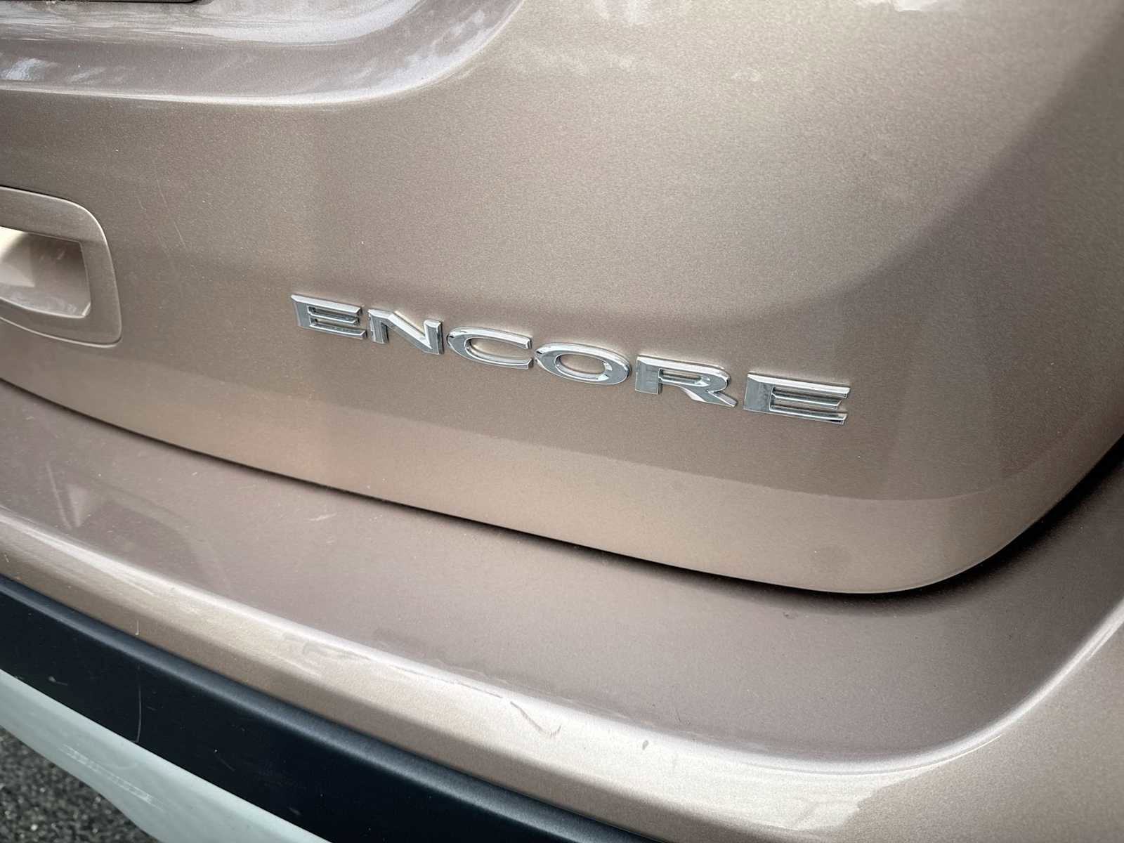 Used 2019 Buick Encore Sport Touring image 18