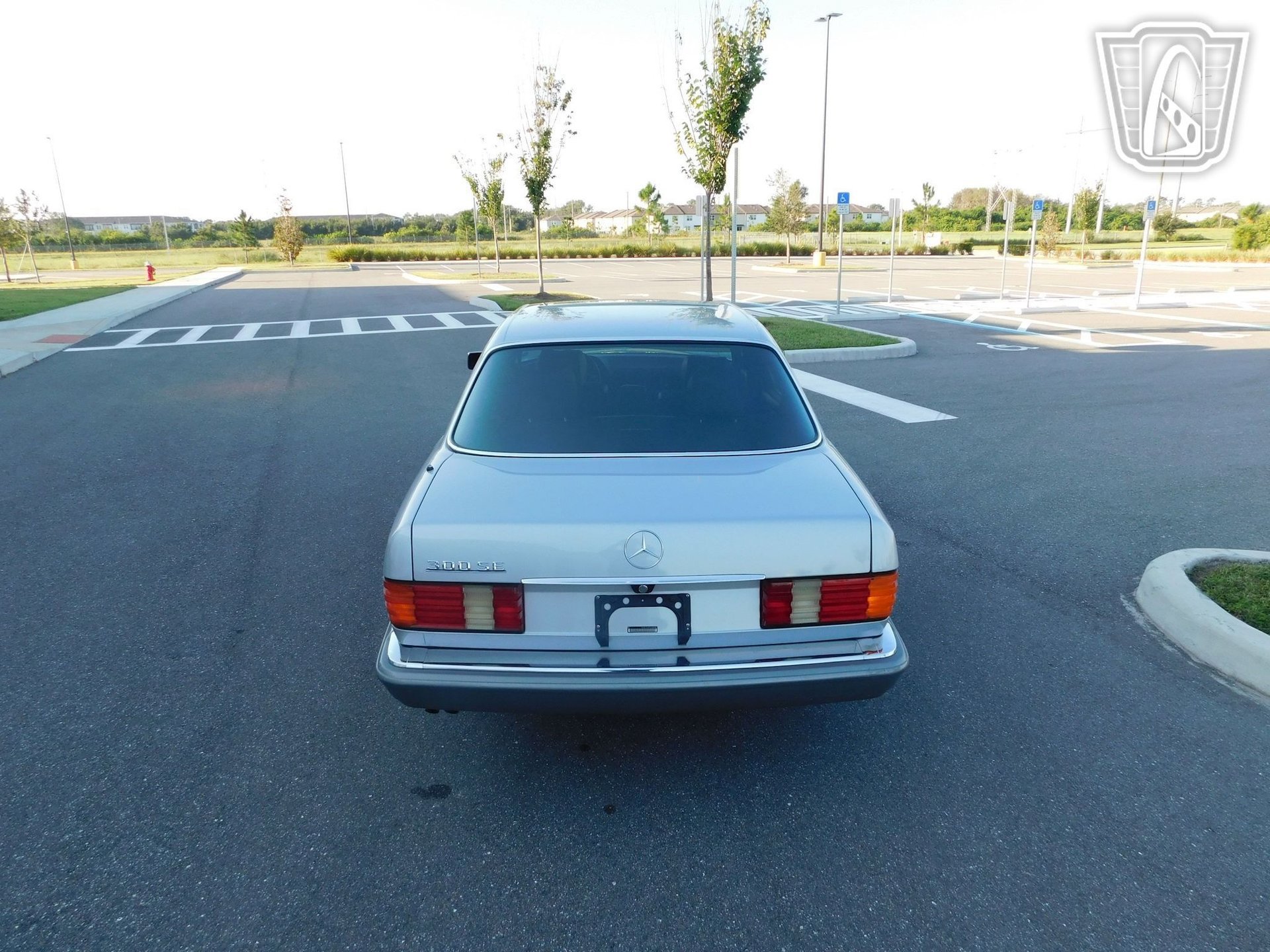 Used 1990 Mercedes-Benz 300 SE image 17