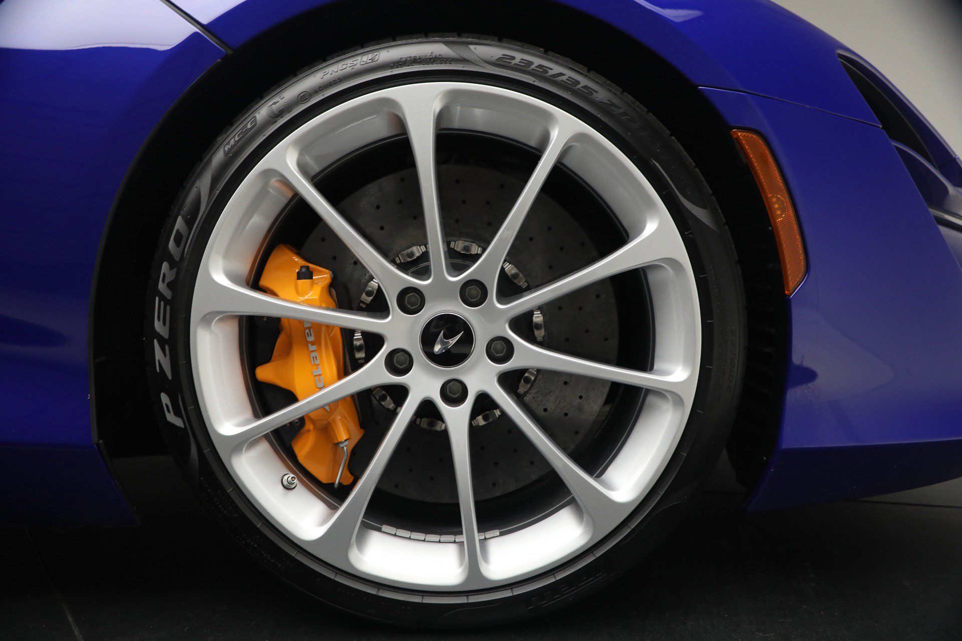 Used 2024 McLaren Artura image 34