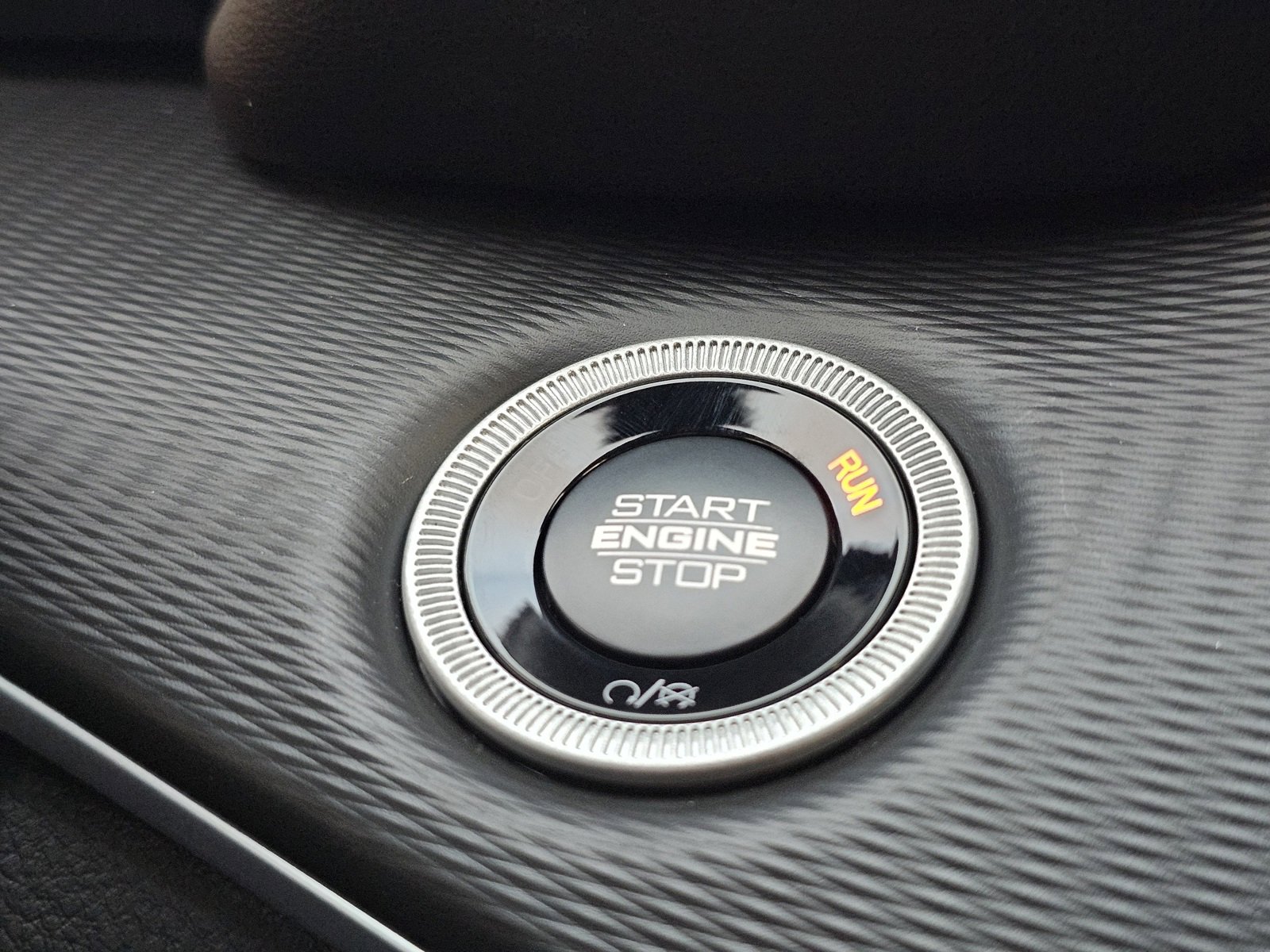 New 2025 Jeep Grand Cherokee L Laredo image 15