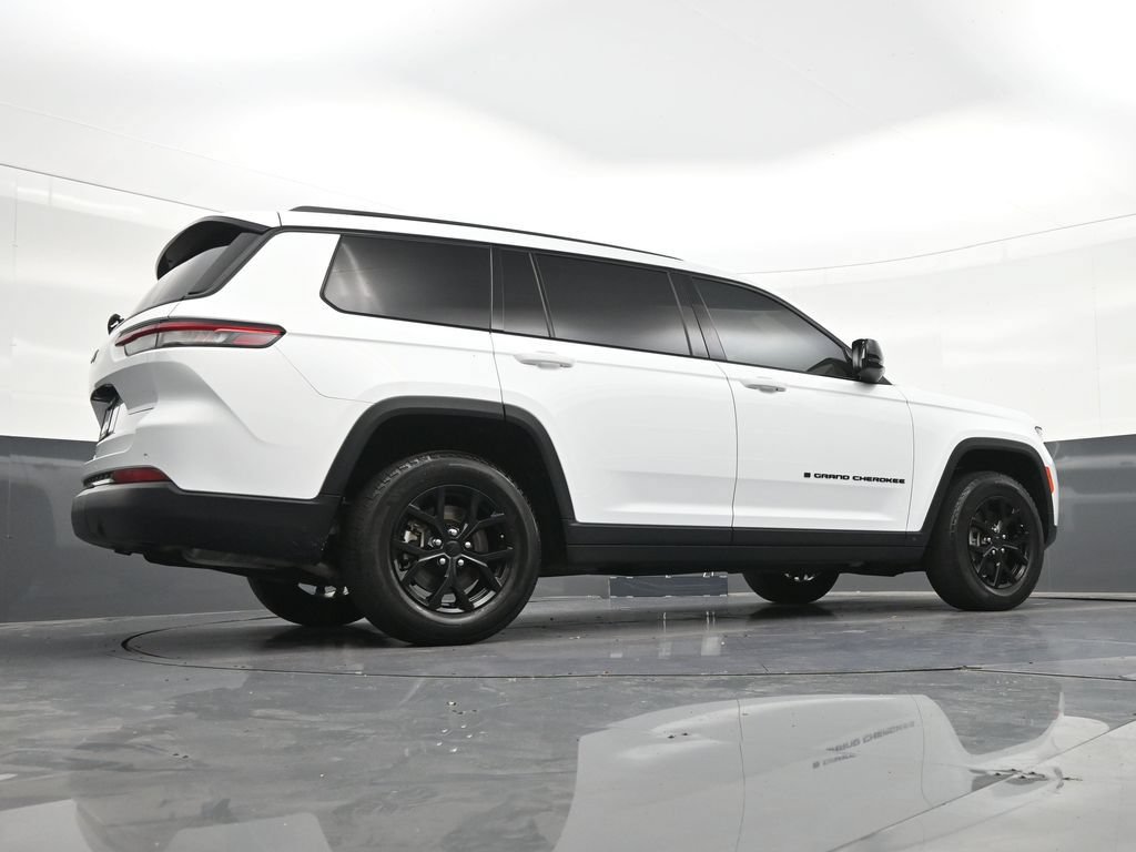 Used 2024 Jeep Grand Cherokee L Altitude AWD/4WD image 32