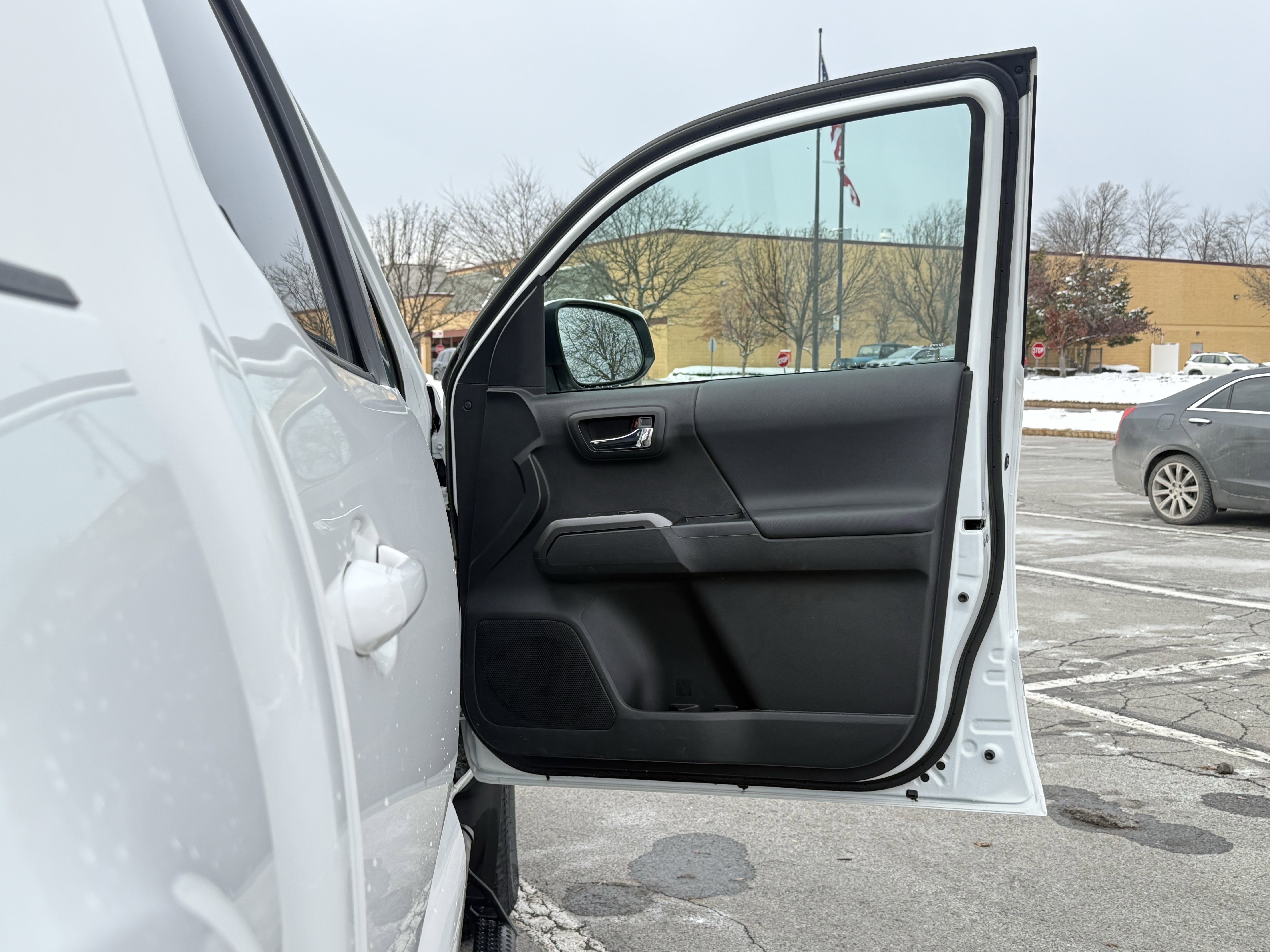 Used 2023 Toyota Tacoma TRD Off-Road image 36