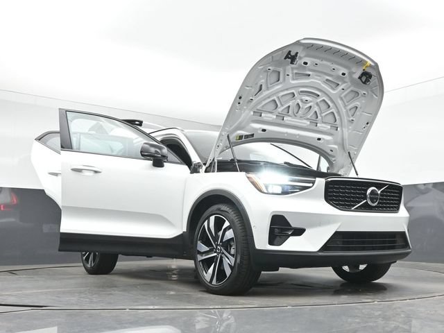 Used 2023 Volvo XC40 B5 Ultimate w/ Protection Package Premier AWD/4WD image 54