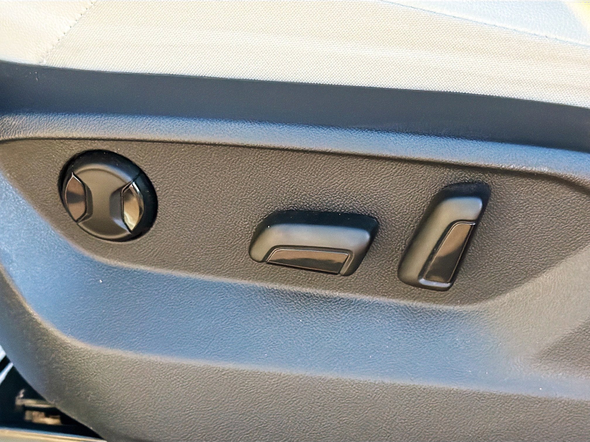 Used 2019 Volkswagen Tiguan SE image 25