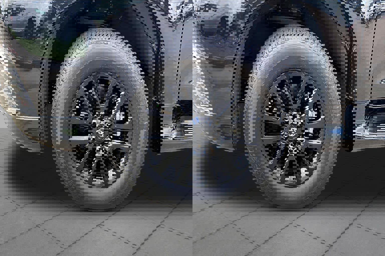 Used 2023 Lexus GX 460 w/ Black Line Special Edition AWD/4WD image 11