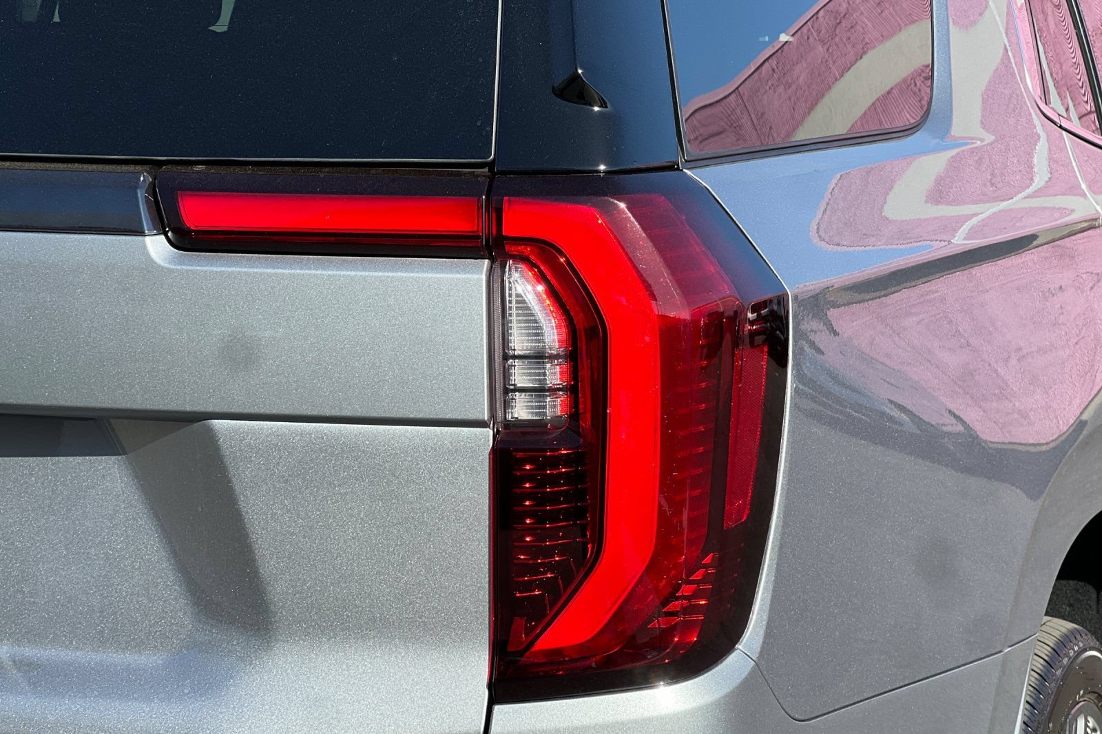 New 2026 GMC Yukon Denali Ultimate AWD/4WD image 29