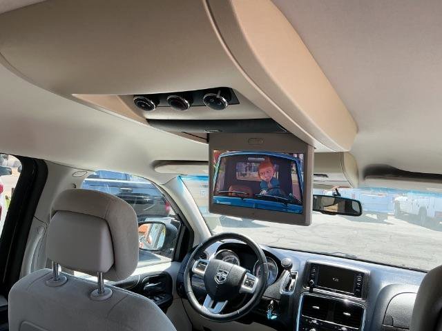 Used 2013 Dodge Grand Caravan SXT w/ UConnect Hands-Free Group FWD image 14