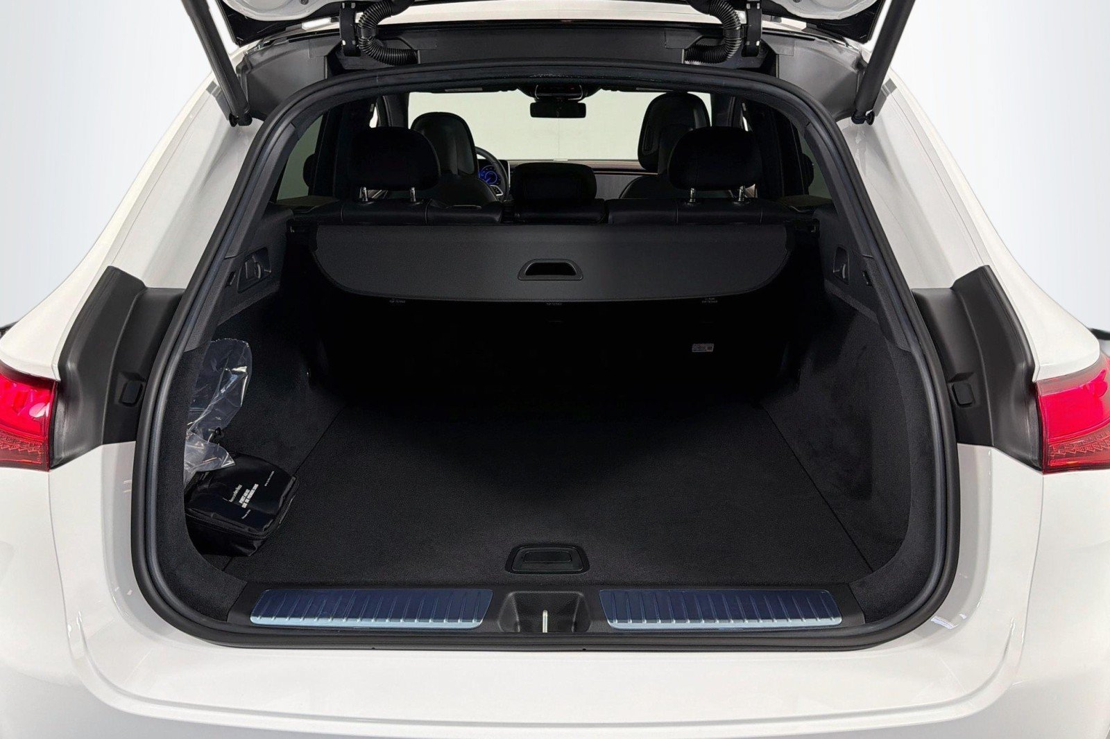 New 2027 Mercedes-Benz EQE 320+ SUV image 21