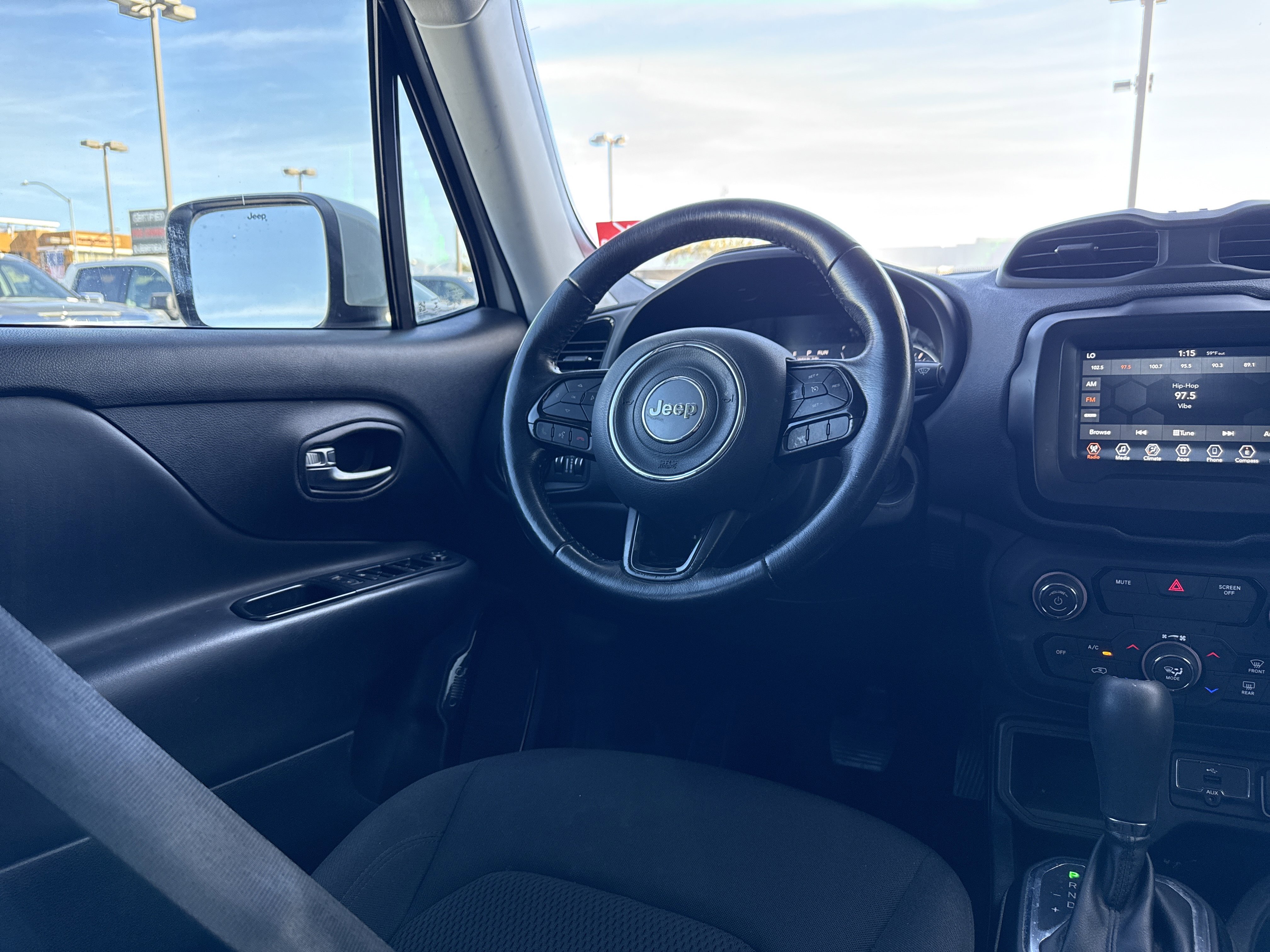 Used 2018 Jeep Renegade Altitude image 25