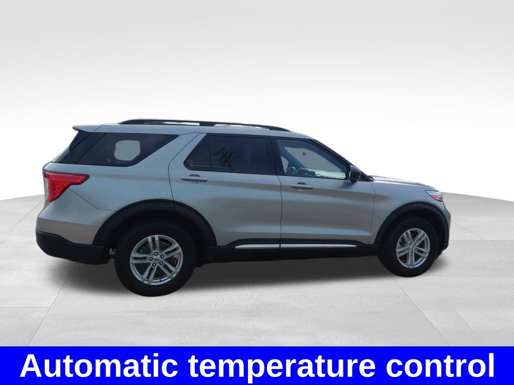 Used 2022 Ford Explorer XLT w/ Equipment Group 202A AWD/4WD image 10