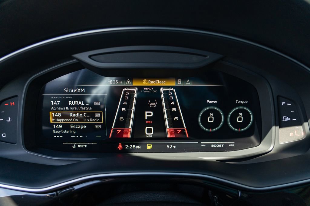 Used 2022 Audi RS Q8 w/ Carbon Optic Package image 26