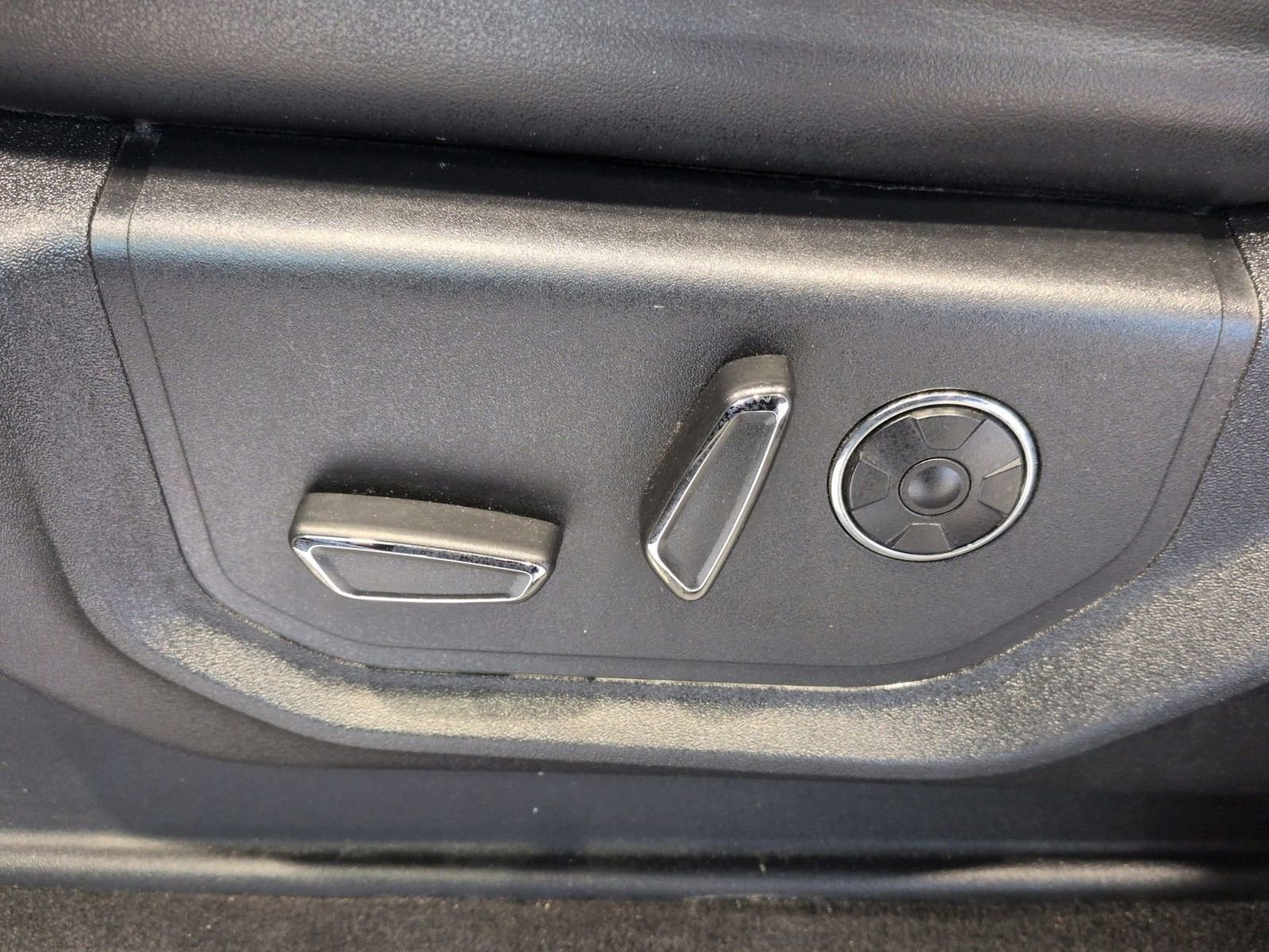 Certified 2018 Ford F150 Platinum w/ Technology Package image 37