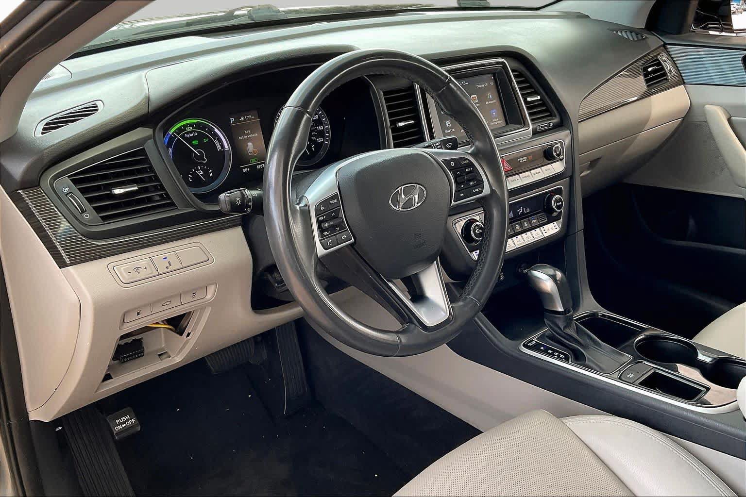 Used 2018 Hyundai Sonata Limited FWD image 17