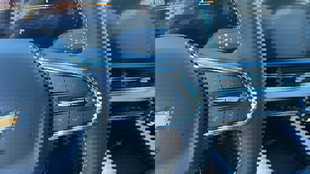 New 2026 Chevrolet Equinox EV LT image 19