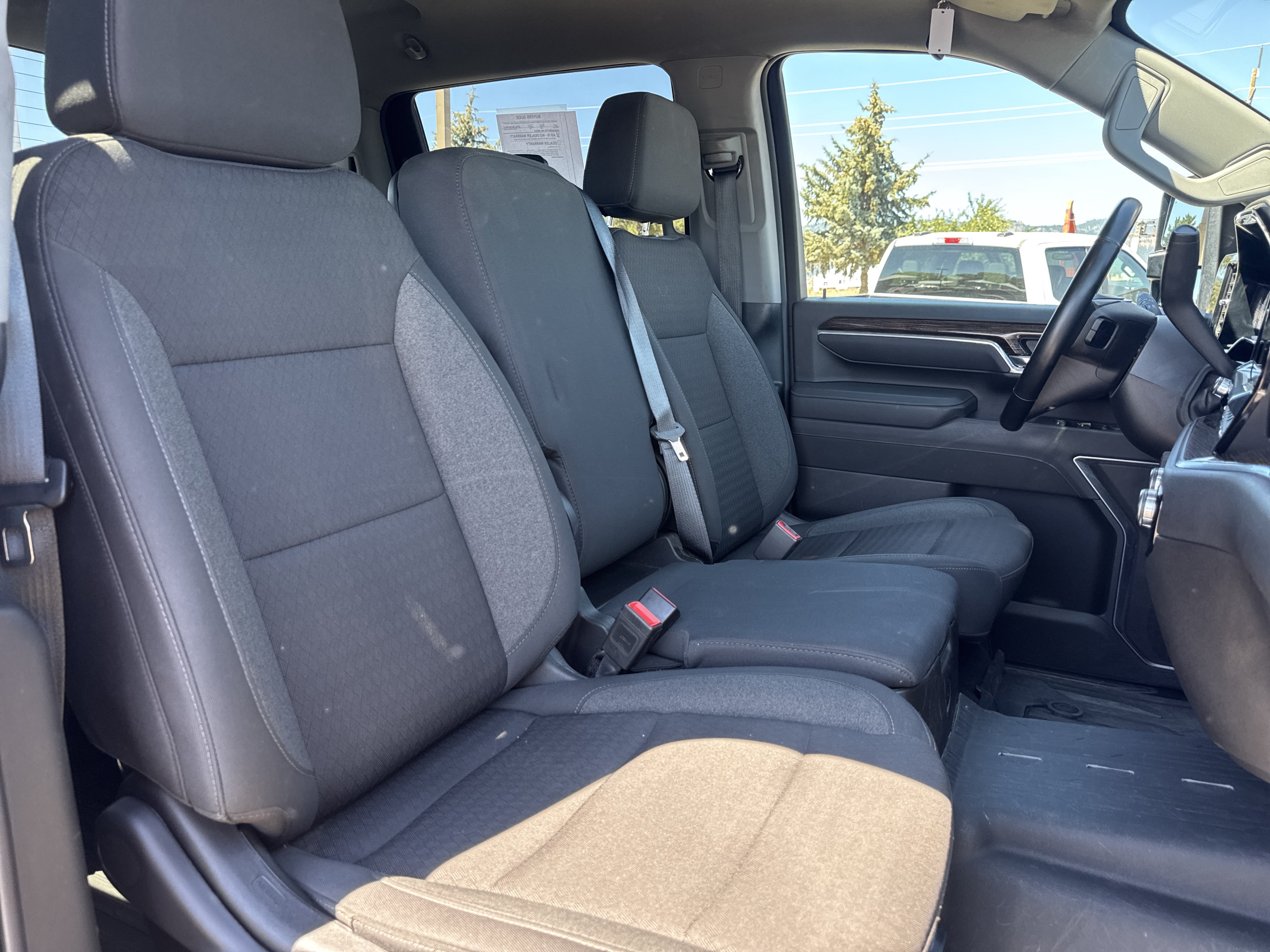 Used 2025 GMC Sierra 3500 SLE AWD/4WD image 30