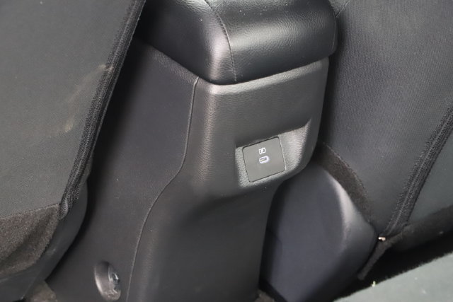 Used 2025 Nissan Versa SV FWD image 17