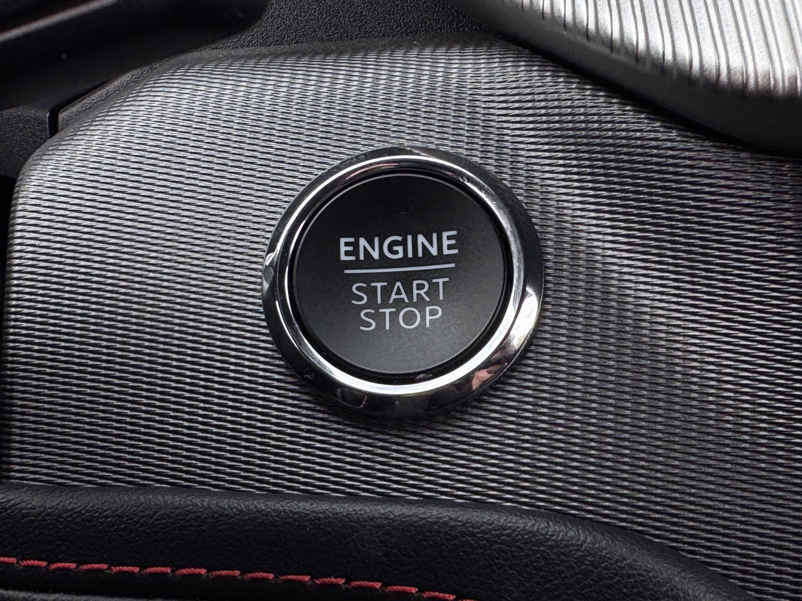 Used 2025 Ford Explorer ST-Line image 23