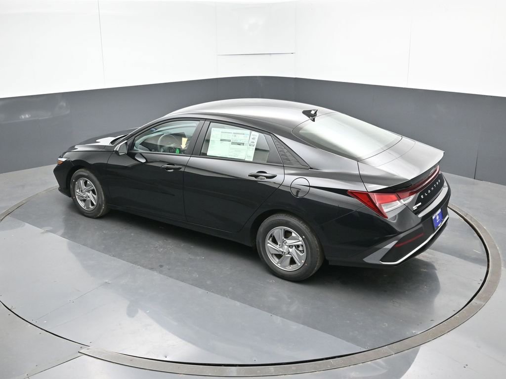 New 2026 Hyundai Elantra SE FWD image 20