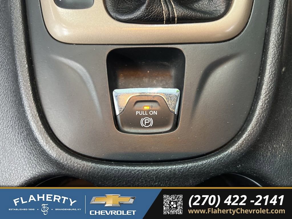 Used 2018 Jeep Cherokee Latitude w/ Altitude Package image 31