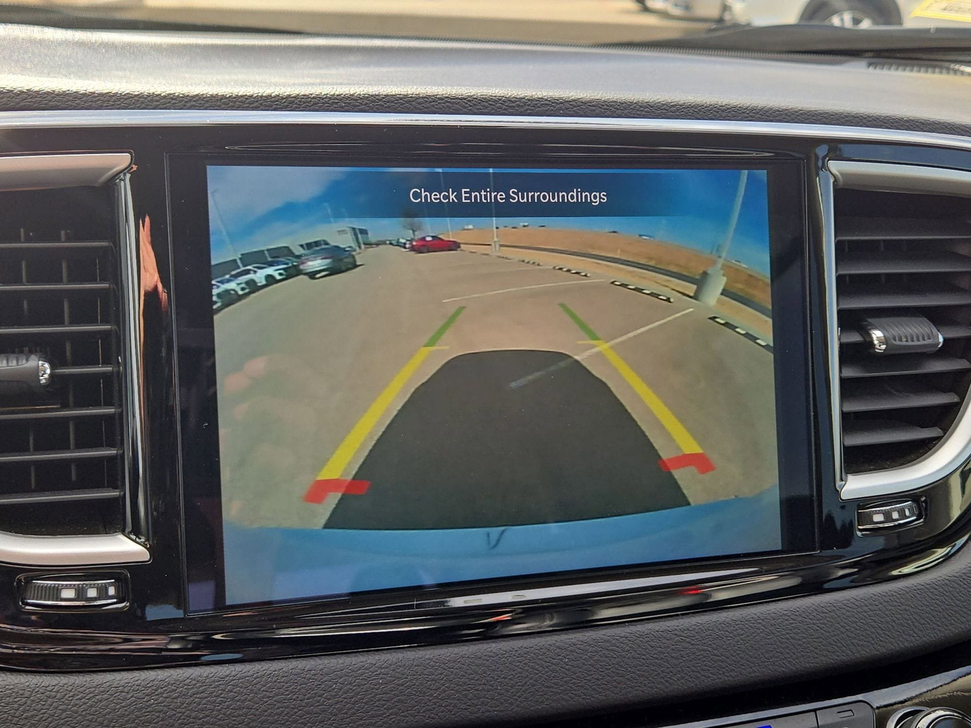 Used 2024 Chrysler Pacifica Touring-L FWD image 18
