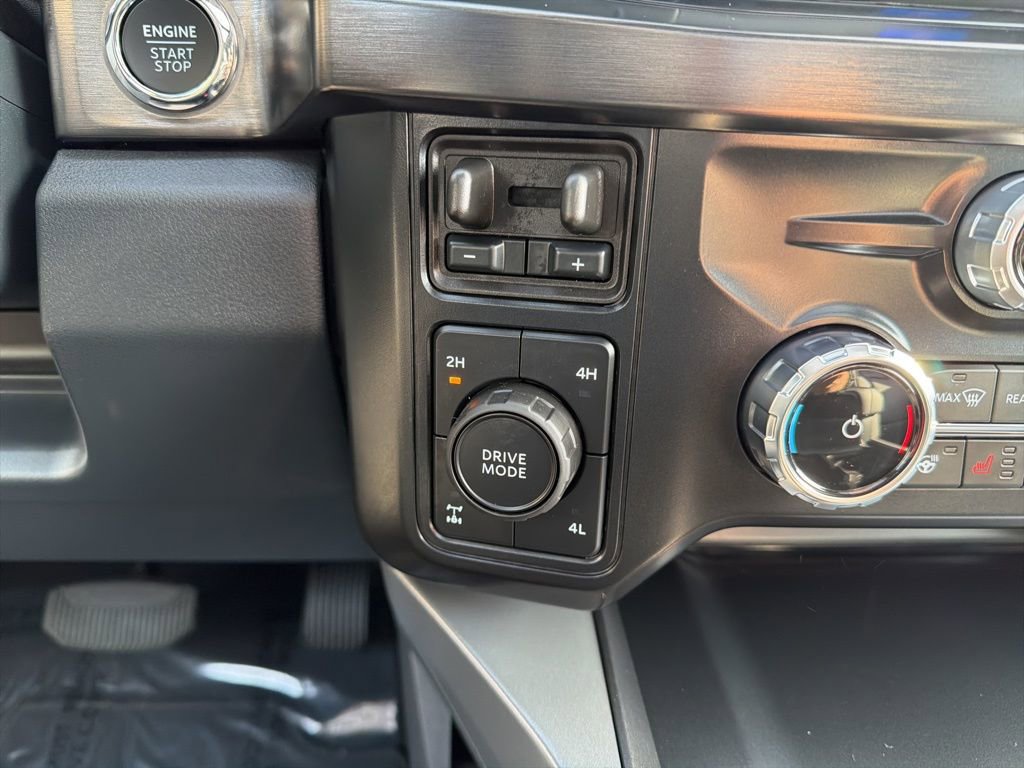 New 2026 Ford F250 Lariat w/ Black Appearance Package image 33