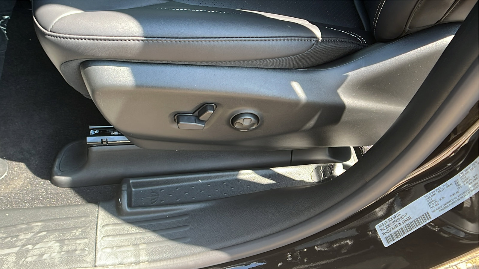 New 2026 Chrysler Voyager LX image 17