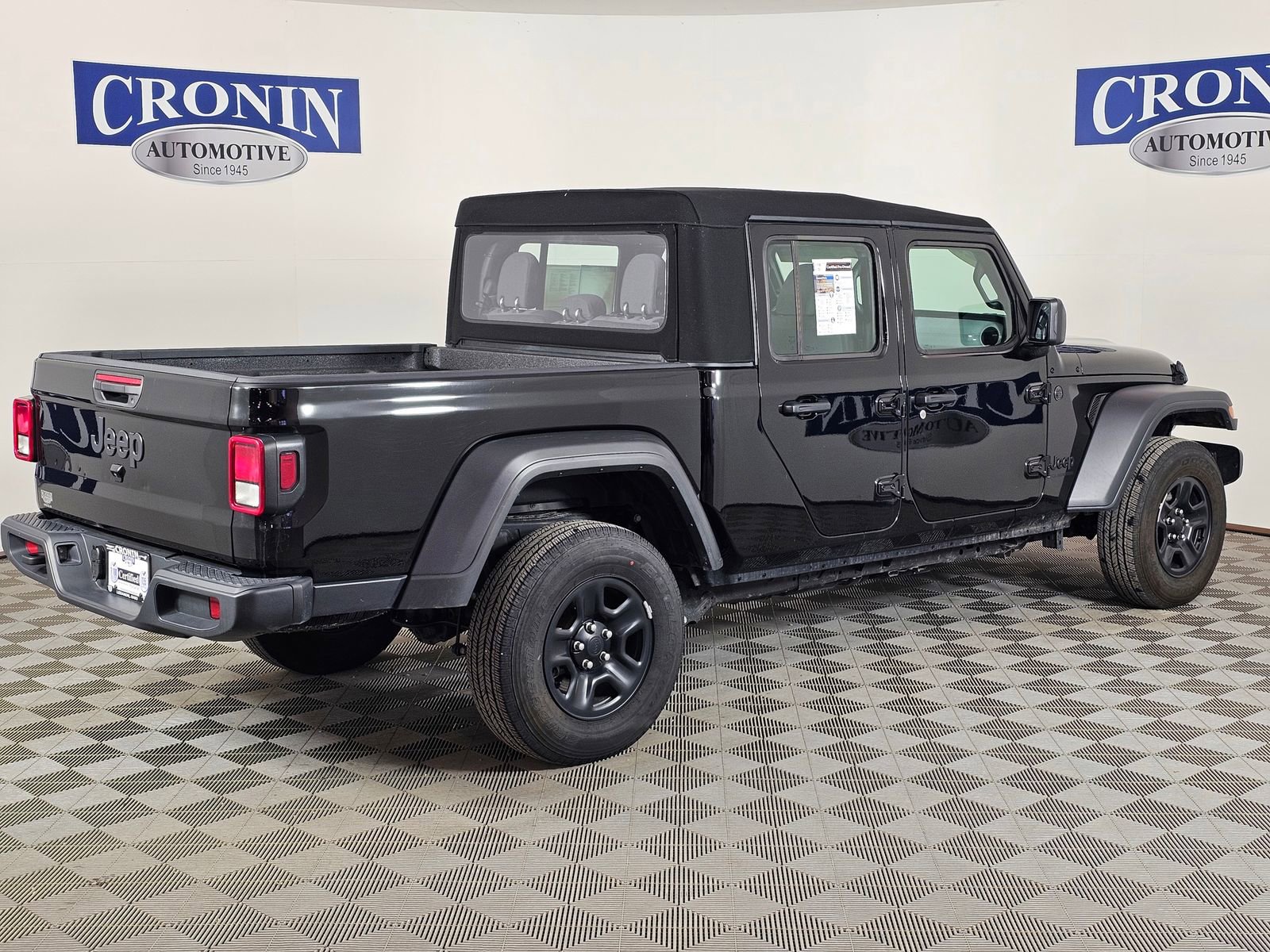 Used 2024 Jeep Gladiator Sport image 5