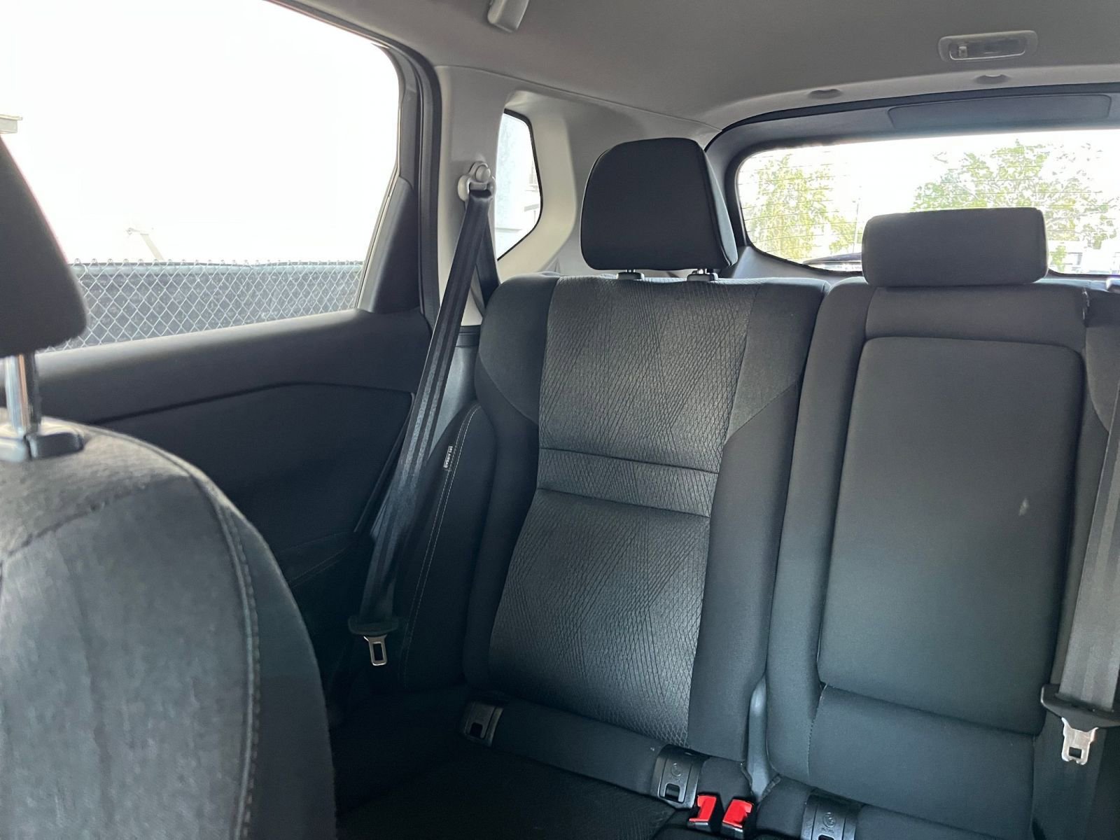Used 2025 Nissan Rogue SV FWD image 40