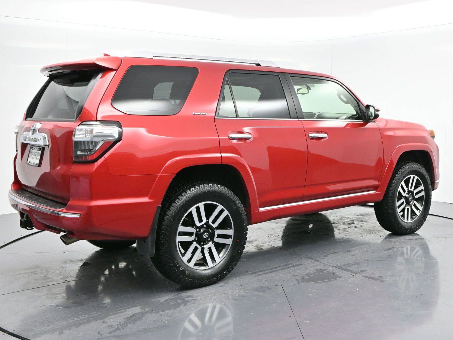 Used 2014 Toyota 4Runner Limited image 7