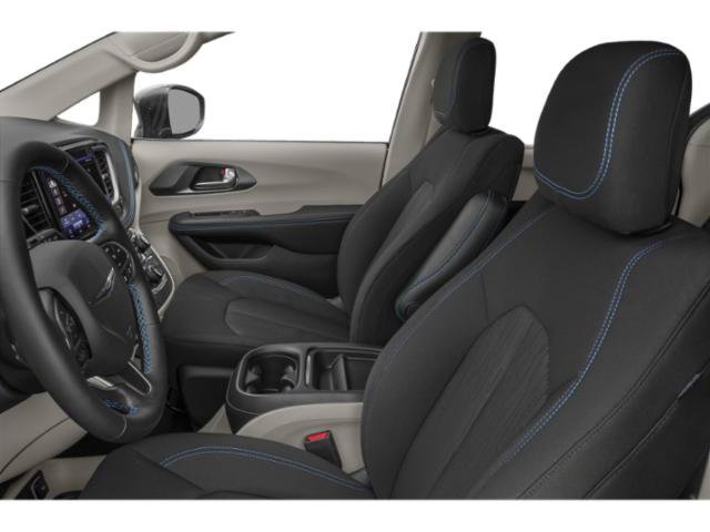 Used 2021 Chrysler Pacifica Limited AWD/4WD image 12