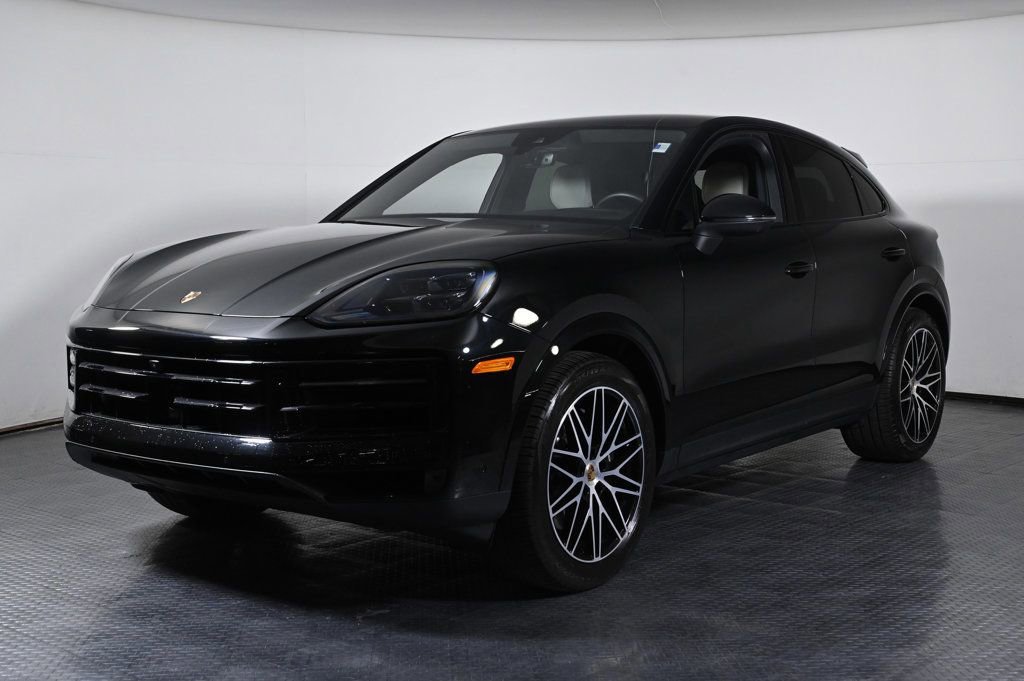 Certified 2025 Porsche Cayenne Coupe image 1