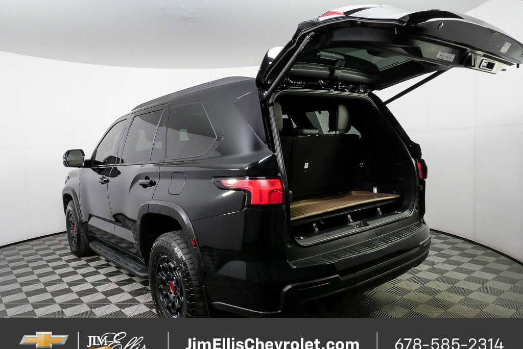 Used 2025 Toyota Sequoia TRD Pro AWD/4WD image 32