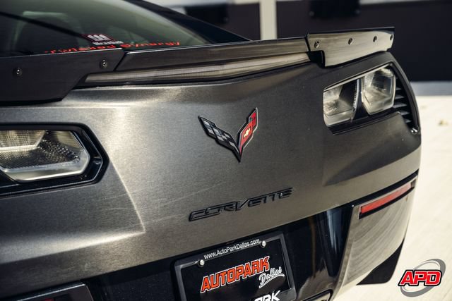 Used 2015 Chevrolet Corvette Z06 w/ 3LZ Preferred Equipment Group RWD image 27