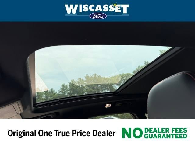 New 2025 Ford Escape ST-Line Elite w/ Class II Trailer Tow Package AWD/4WD image 8