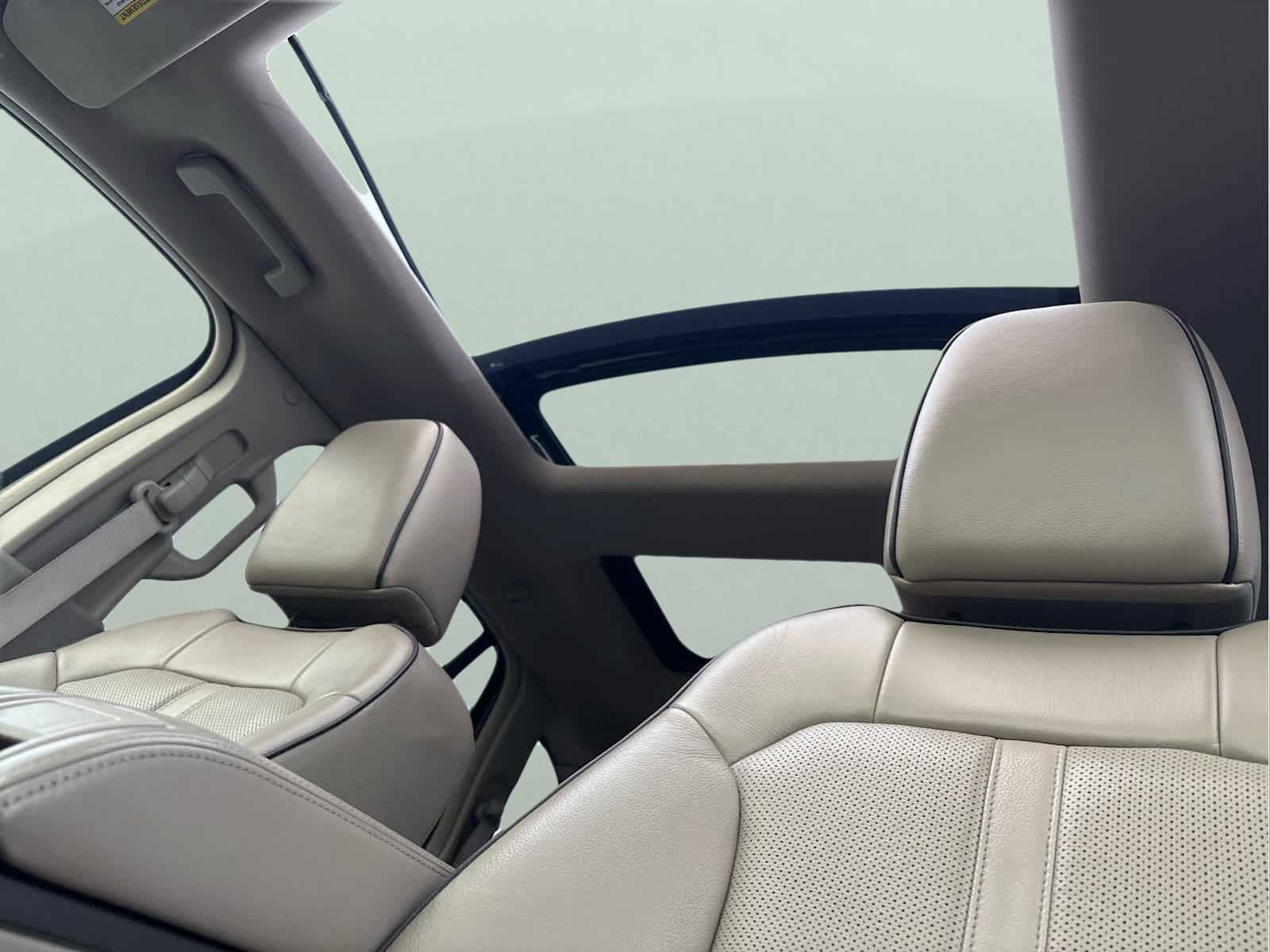 Used 2011 Lincoln MKX AWD w/ 101A Rapid Spec Order Code image 32