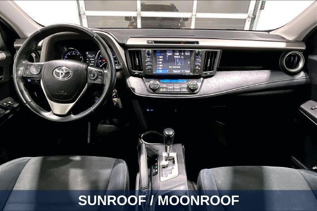 Used 2016 Toyota RAV4 XLE AWD/4WD image 10