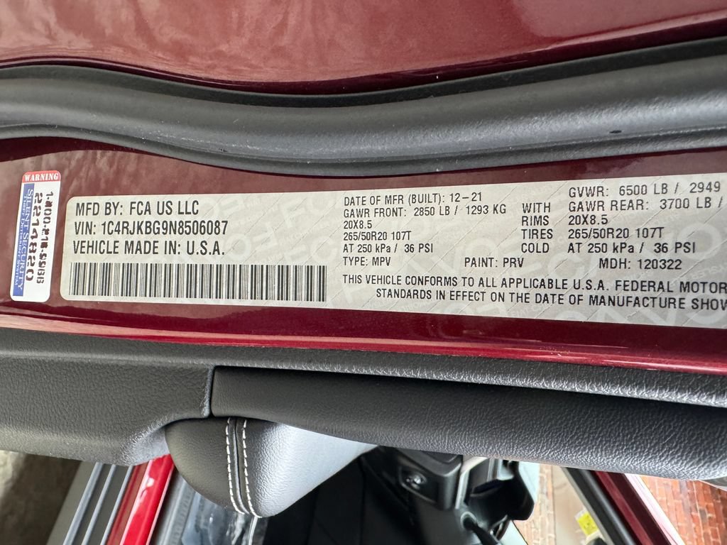 Used 2022 Jeep Grand Cherokee L Limited AWD/4WD image 31