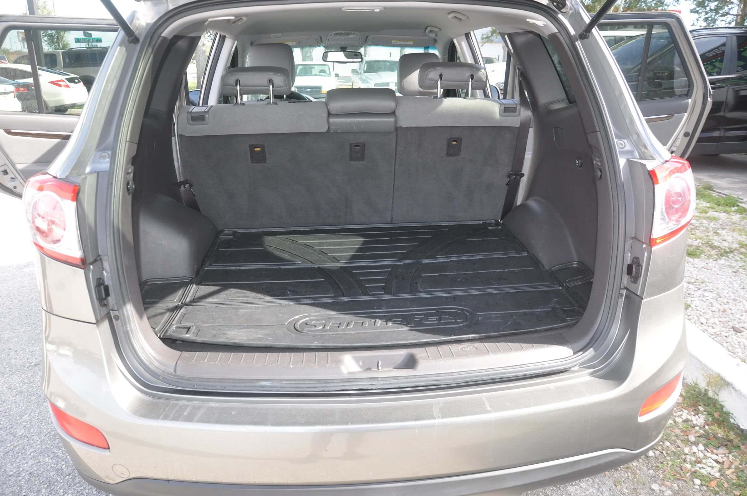 Used 2011 Hyundai Santa Fe SE FWD image 17