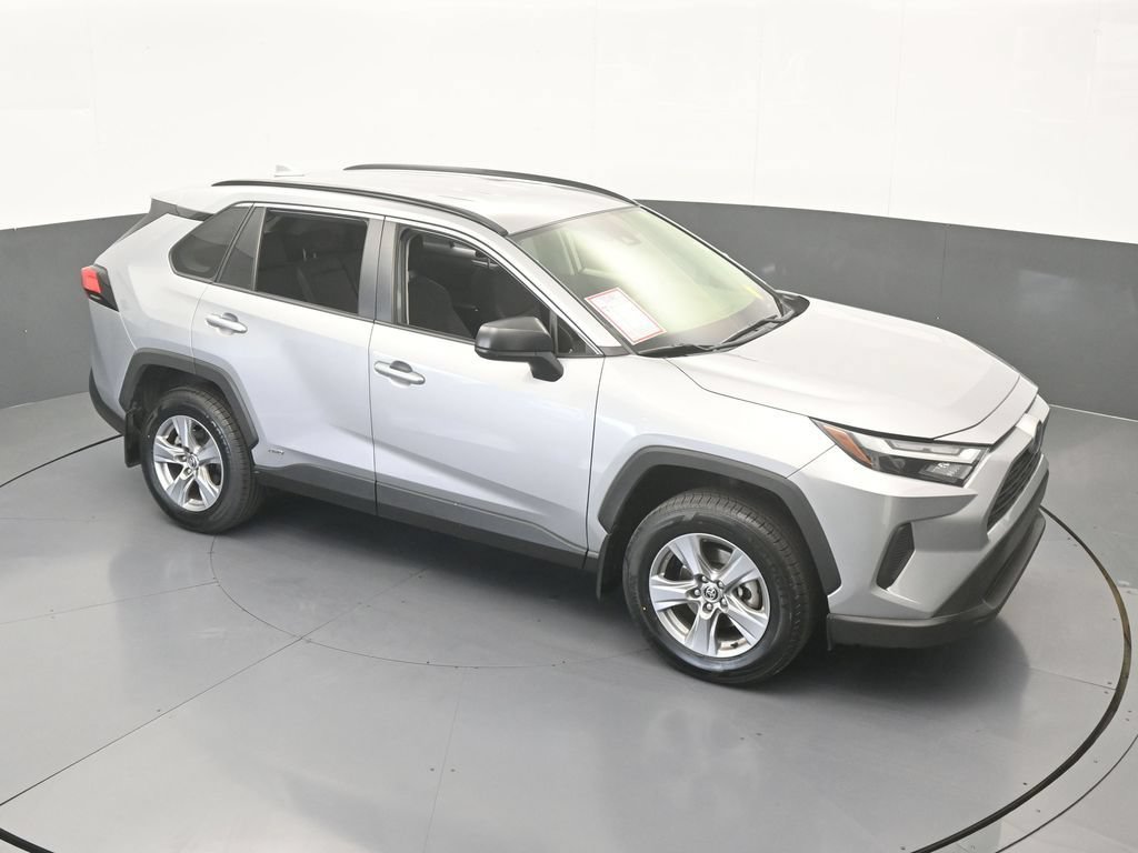 Used 2024 Toyota RAV4 LE AWD/4WD image 42