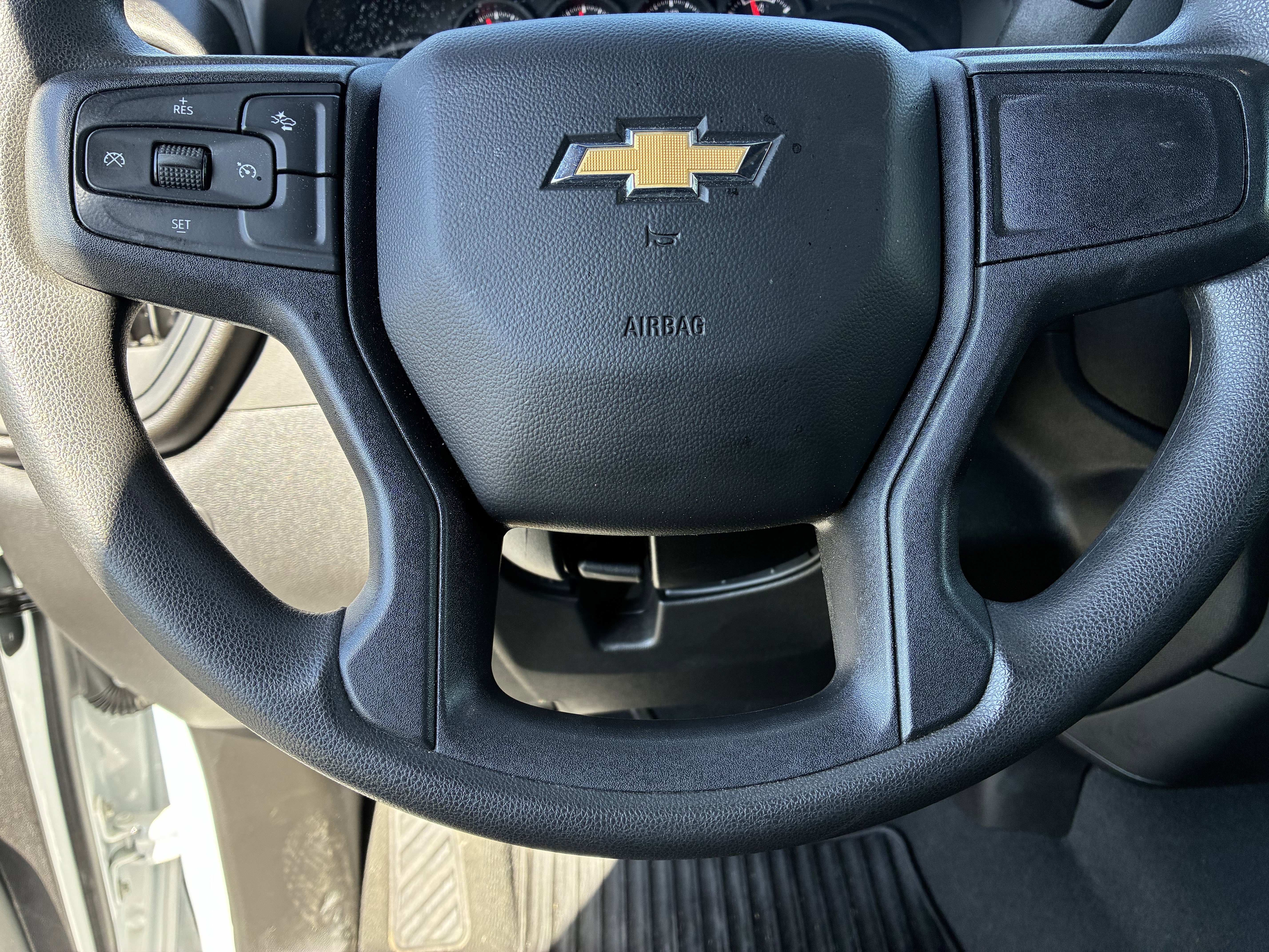 Used 2025 Chevrolet Silverado 2500 Custom AWD/4WD image 28