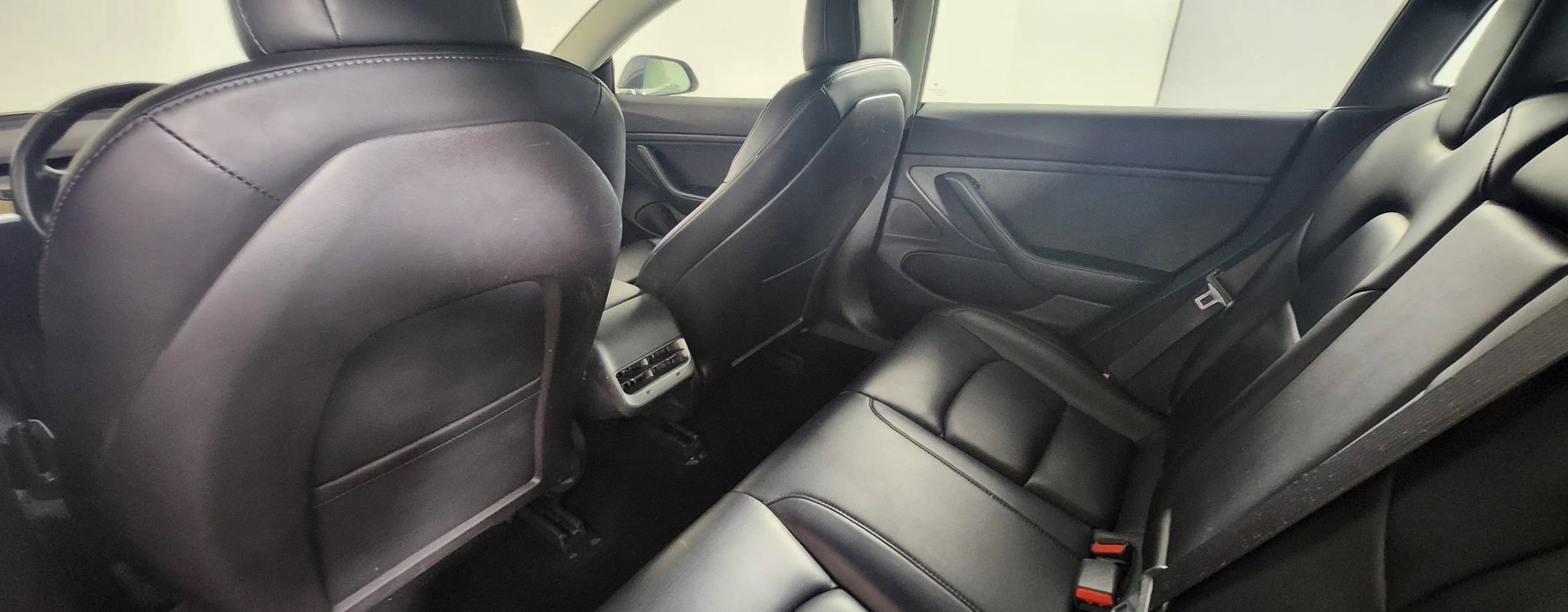 Used 2019 Tesla Model 3 Standard Range image 13