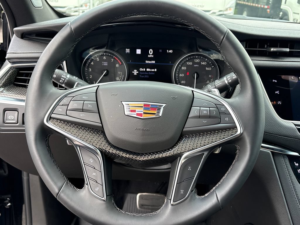 New 2026 Cadillac XT5 Sportv w/ LPO, Onyx Lite Package AWD/4WD image 11