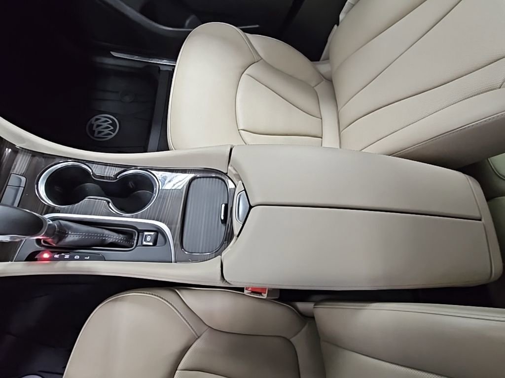 Used 2020 Buick Envision Essence w/ LPO, Cargo Package image 21