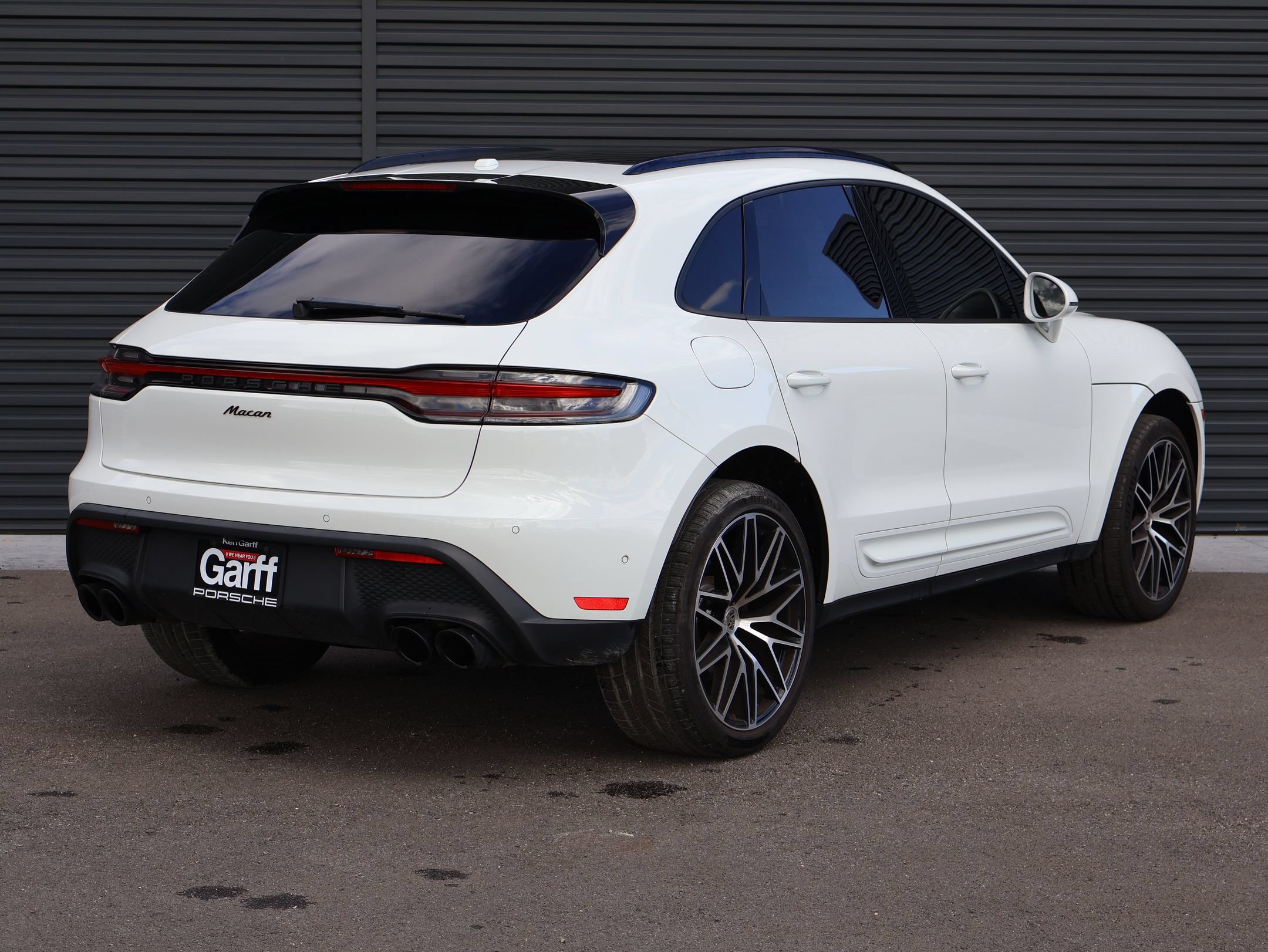 Used 2023 Porsche Macan AWD/4WD image 9