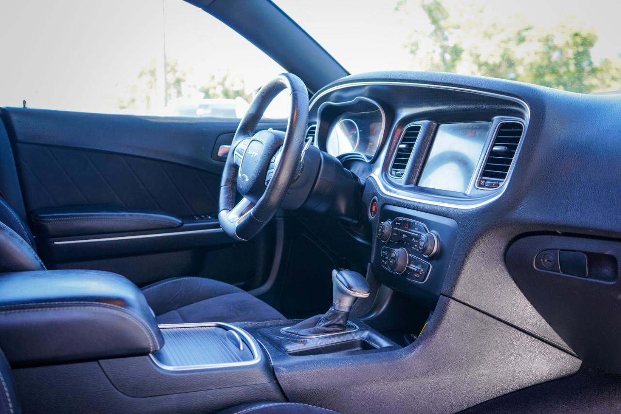 Used 2016 Dodge Charger SRT w/ Harman/Kardon Audio Group RWD image 11