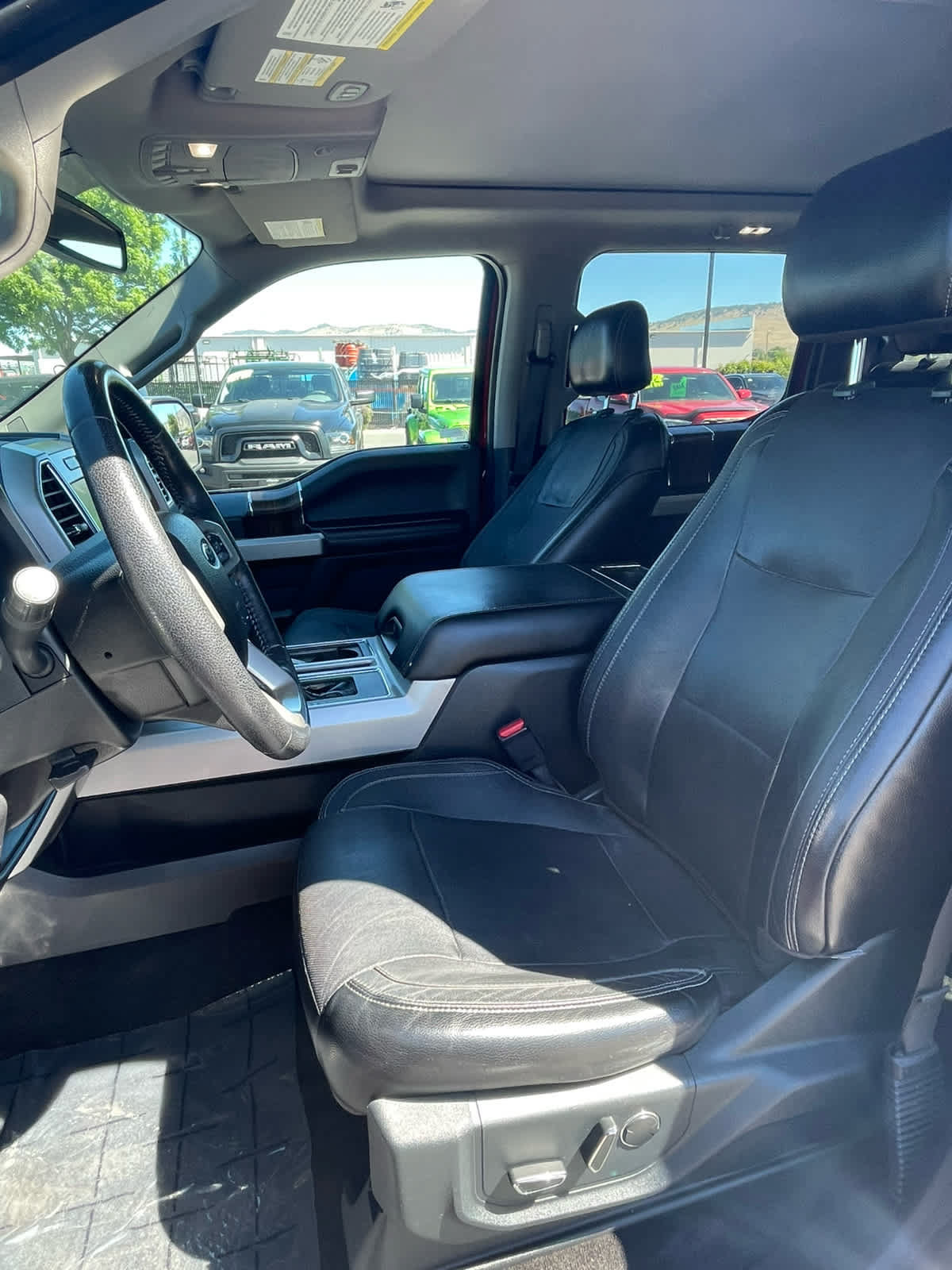 Used 2015 Ford F150 Lariat AWD/4WD image 30