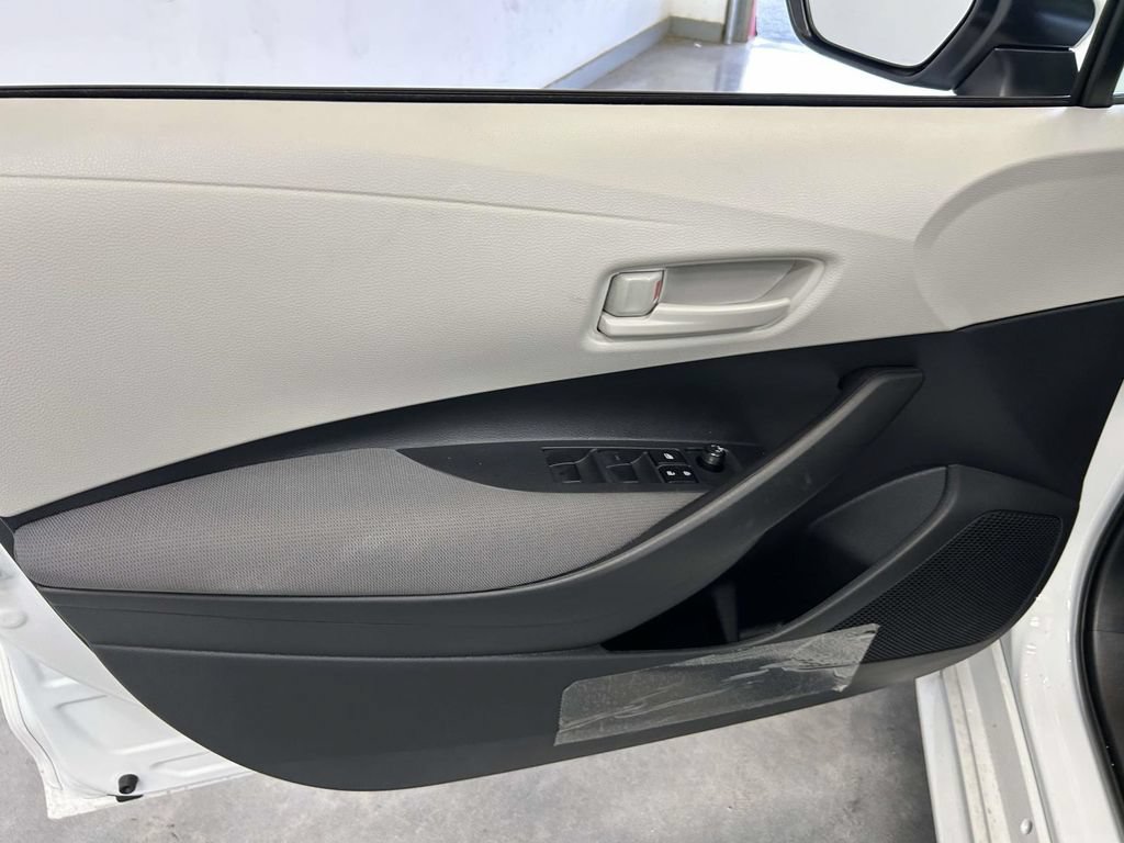 Used 2026 Toyota Corolla LE FWD image 14