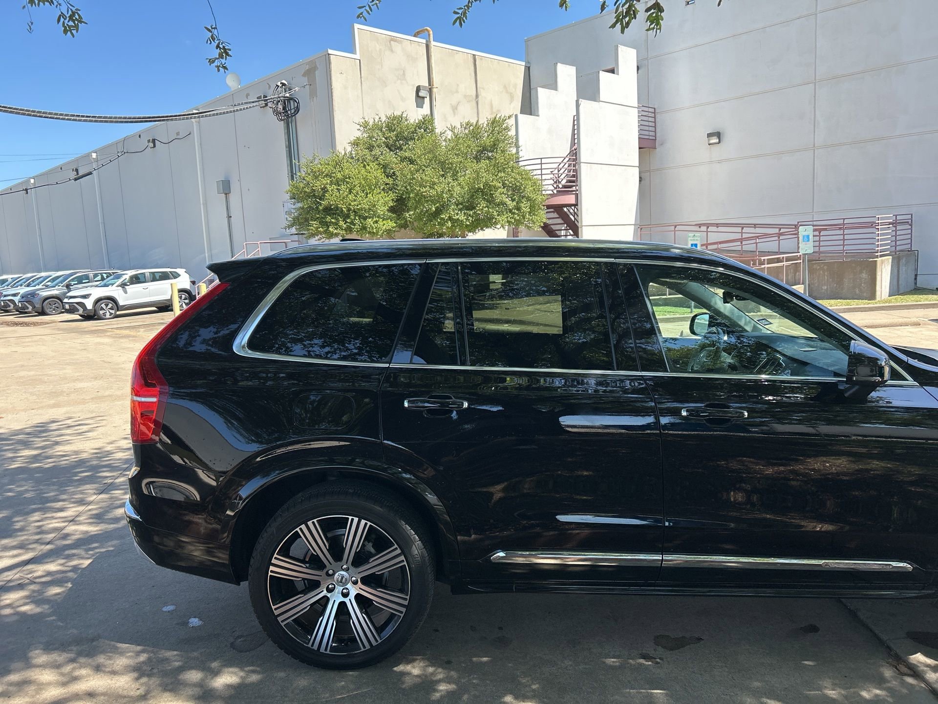 Used 2020 Volvo XC90 T6 Inscription w/ Protection Package Premier image 6
