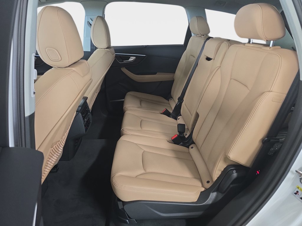 New 2026 Audi Q7 2.0T Premium AWD/4WD image 8