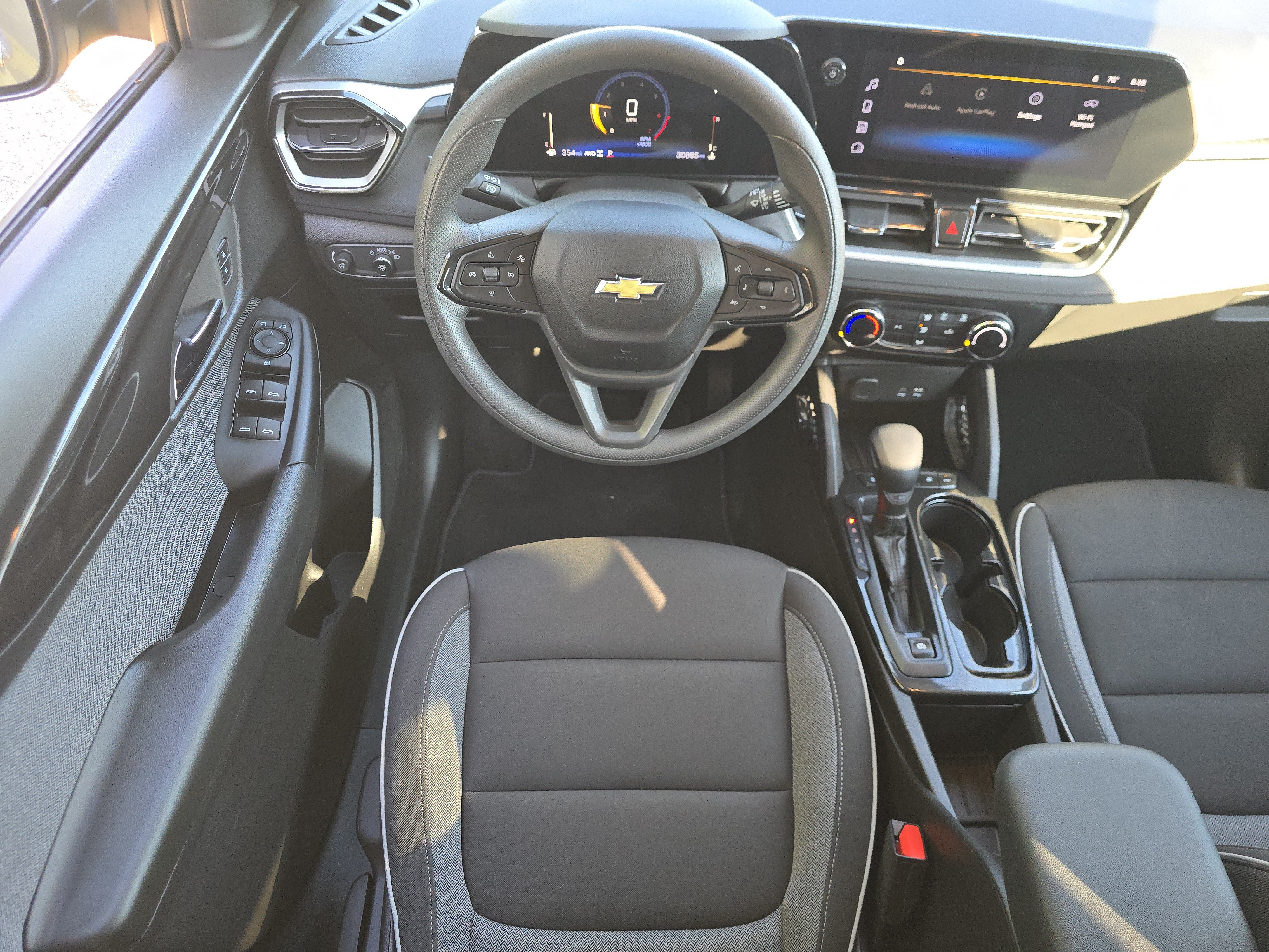 Used 2025 Chevrolet TrailBlazer LT AWD/4WD image 21